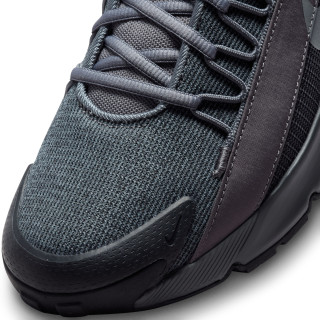 air max pulse roam